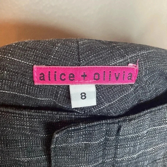 NWT Alice + Olivia Pinstripe Shorts Size 8 - Picture 8 of 10
